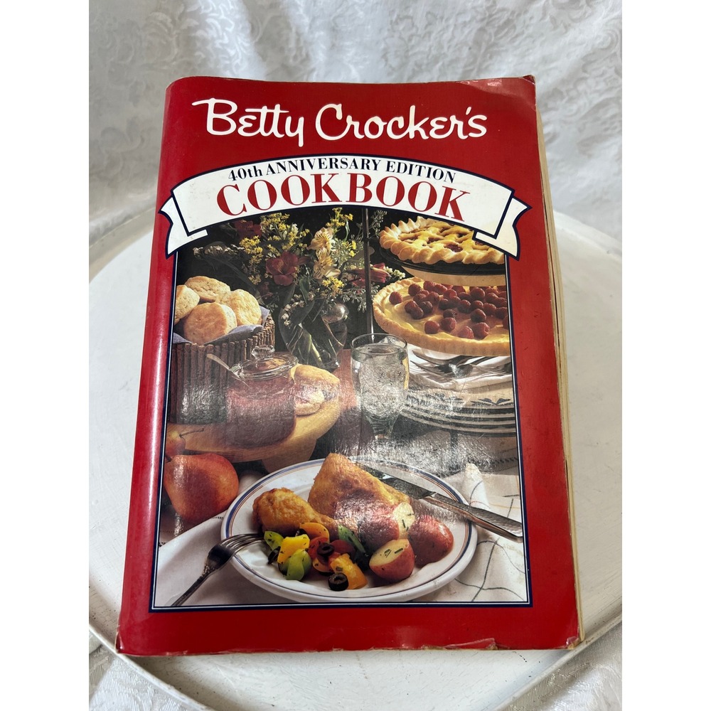 Betty Crocker's 40th Anniversary Edition Cookbook 1991 Softcover Vintage